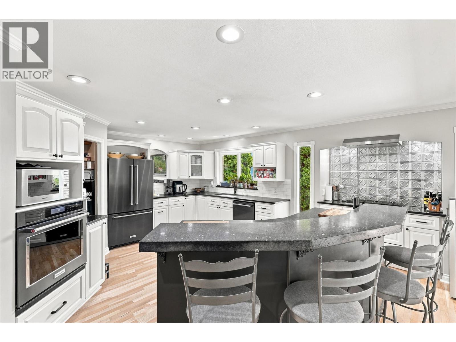 897 Wawn Road Property Photo 13