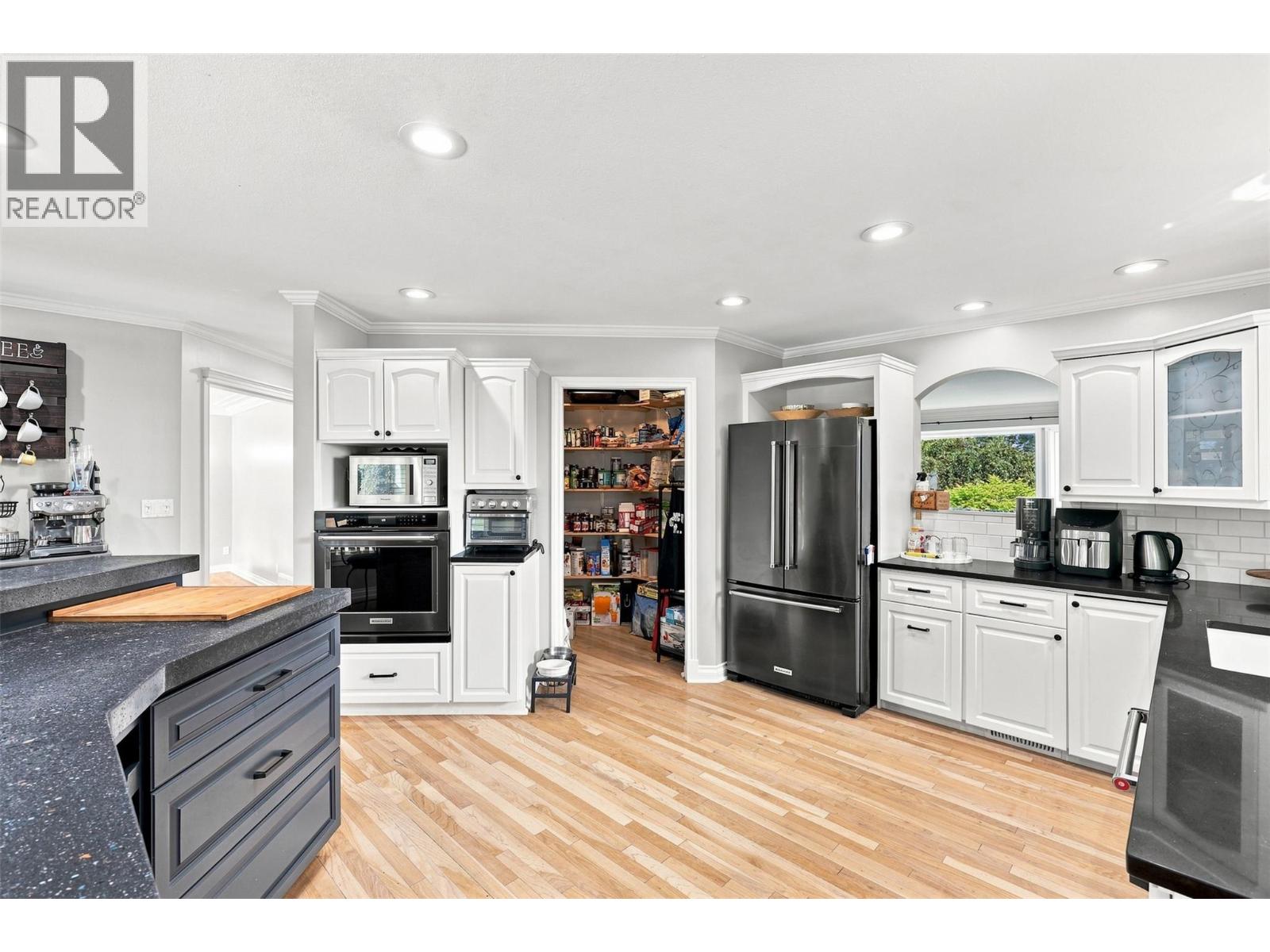 897 Wawn Road Property Photo 14