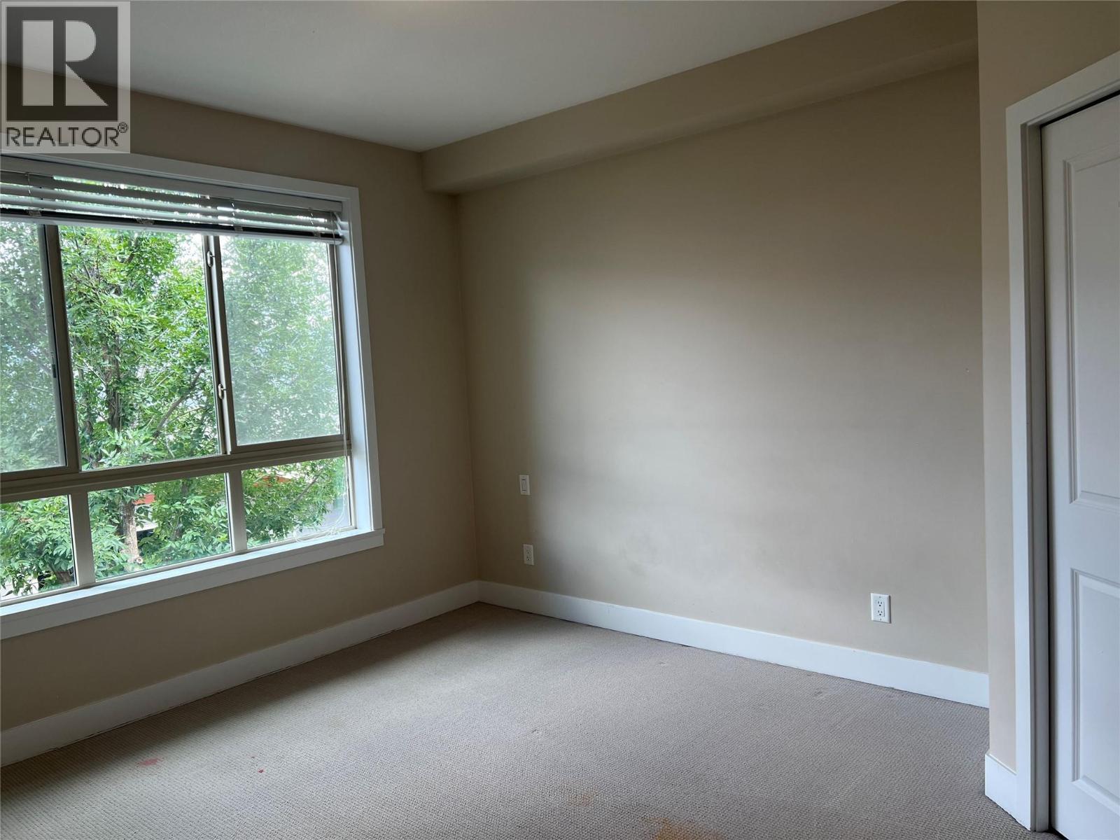 130 Colebrook Road Unit# 61 Property Photo 11