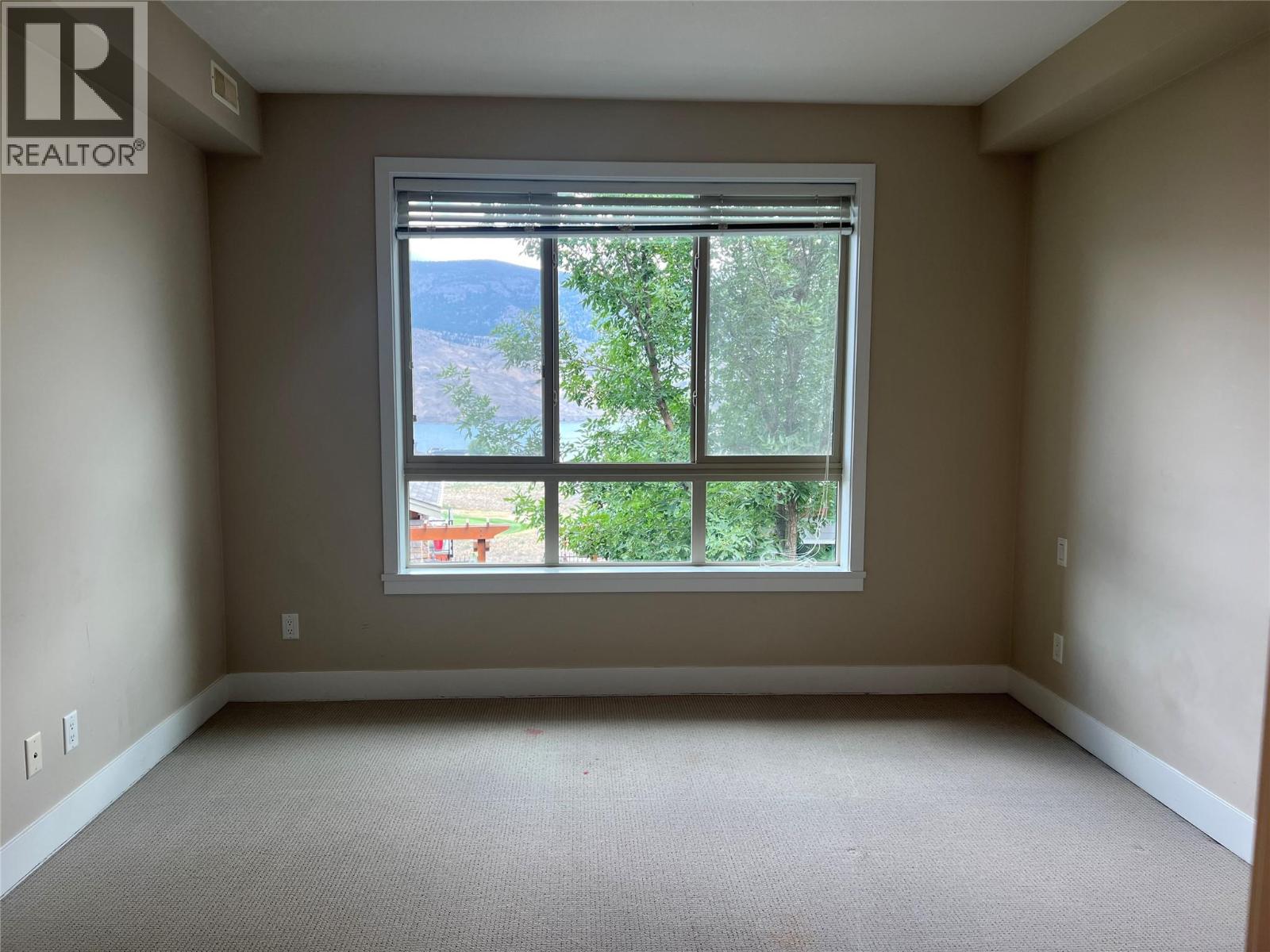 130 Colebrook Road Unit# 61 Property Photo 12