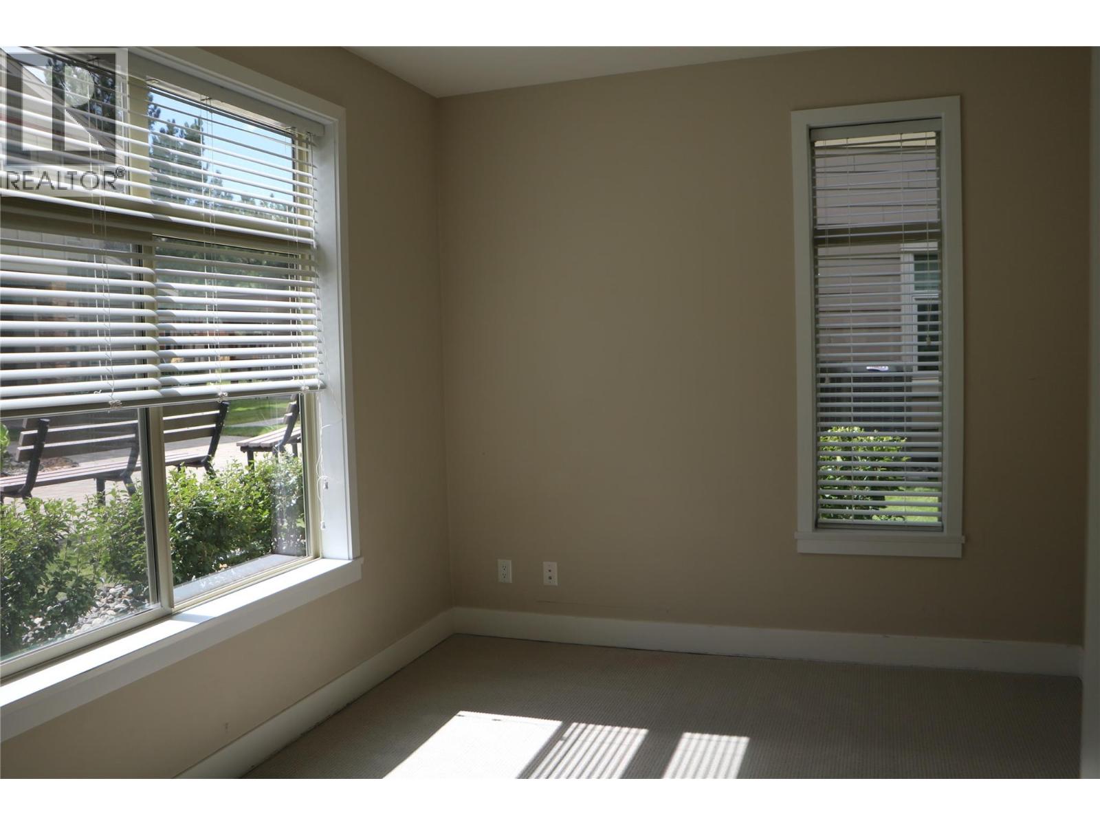 130 Colebrook Road Unit# 61 Property Photo 18