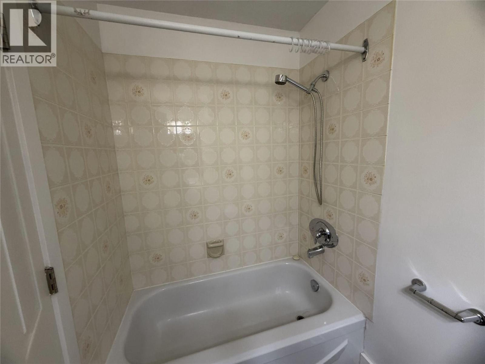 3155 Gordon Drive Unit# 304 Property Photo 12