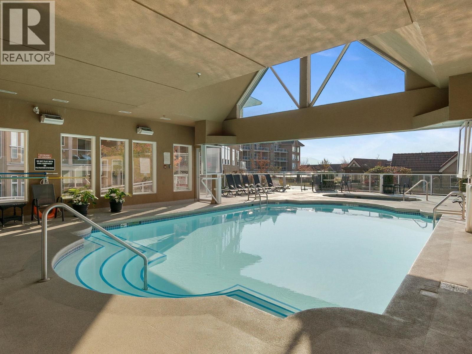 1088 Sunset Drive Unit# 242 Property Photo 20