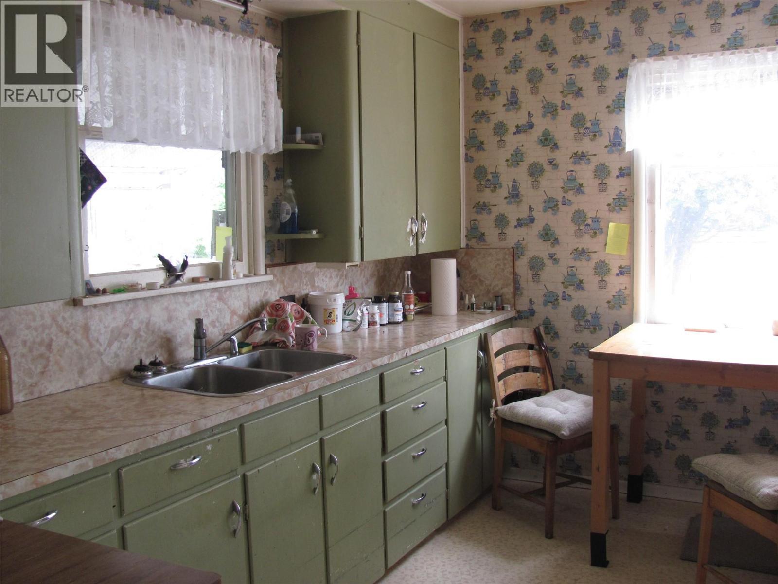 4309 22 Street Property Photo 5