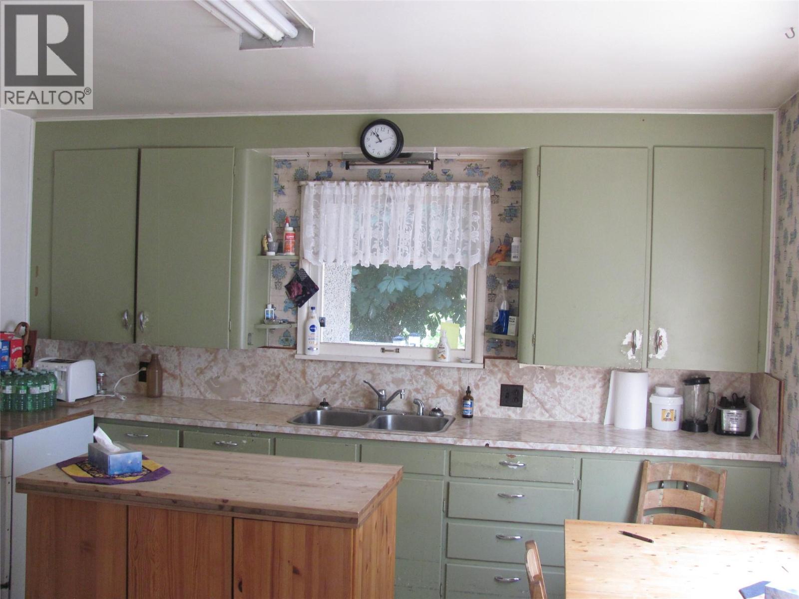 4309 22 Street Property Photo 6