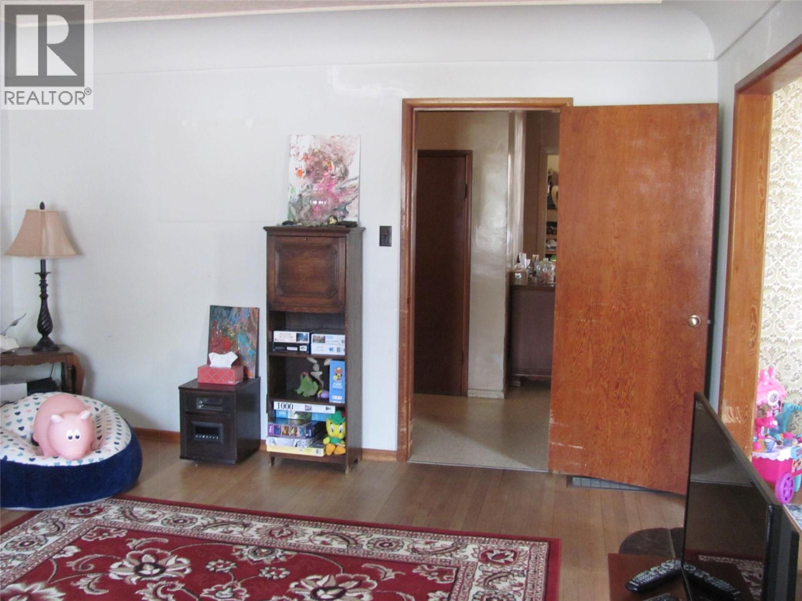 4309 22 Street Property Photo 10