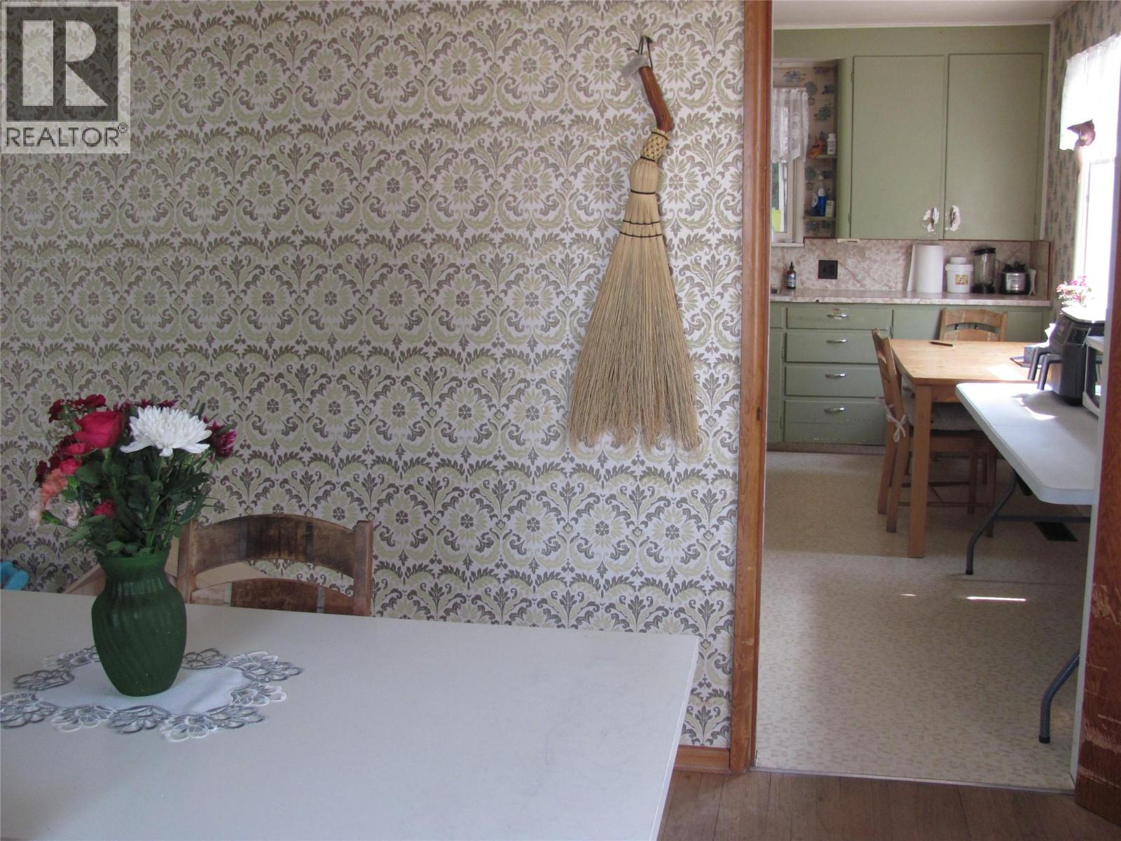 4309 22 Street Property Photo 11