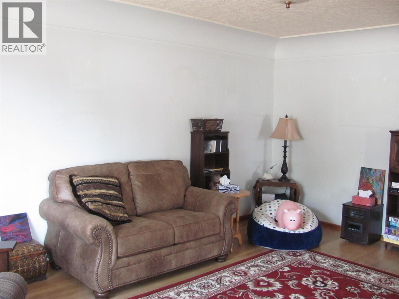 4309 22 Street Property Photo 12