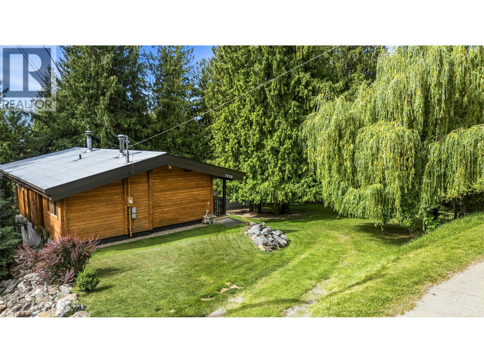 7420 Stampede Trail Property Photo 3