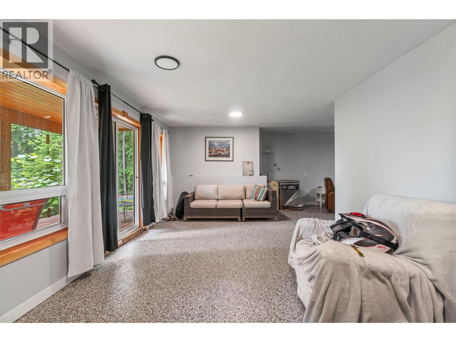 7621 Hudson Road Property Photo 23
