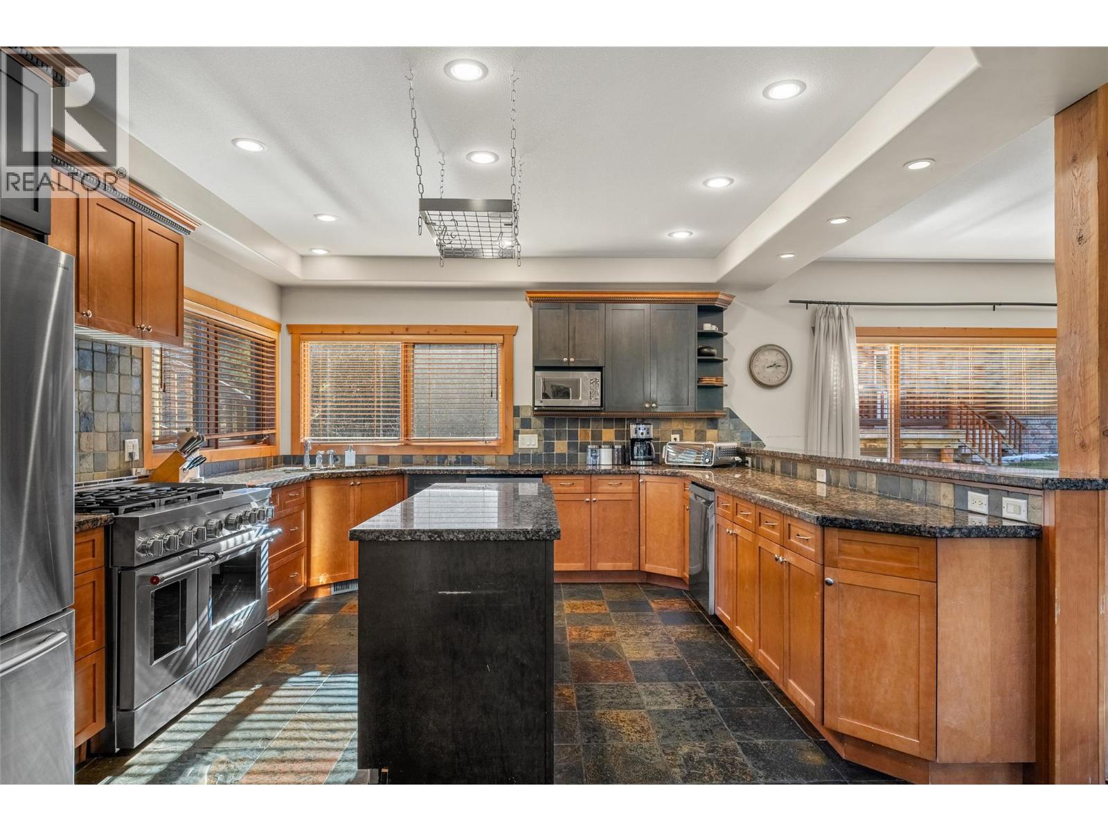 1802 Greywolf Drive Property Photo 11