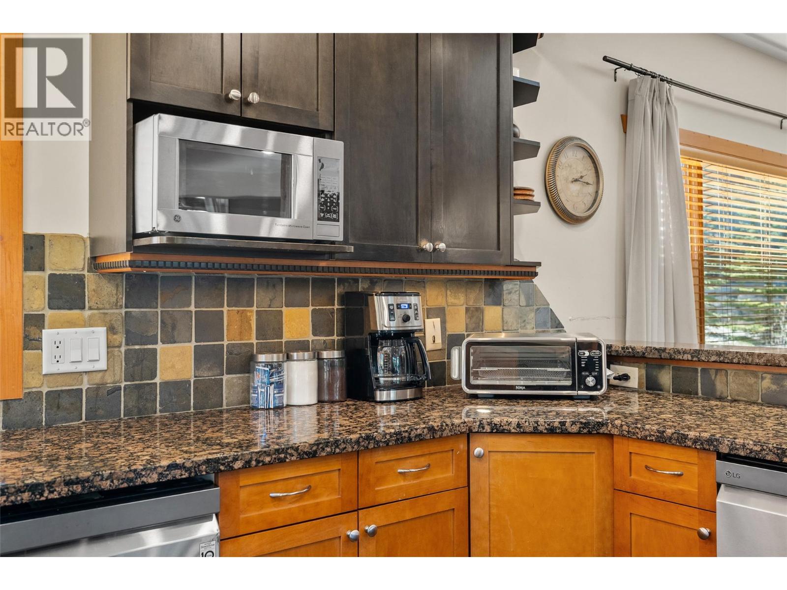 1802 Greywolf Drive Property Photo 14