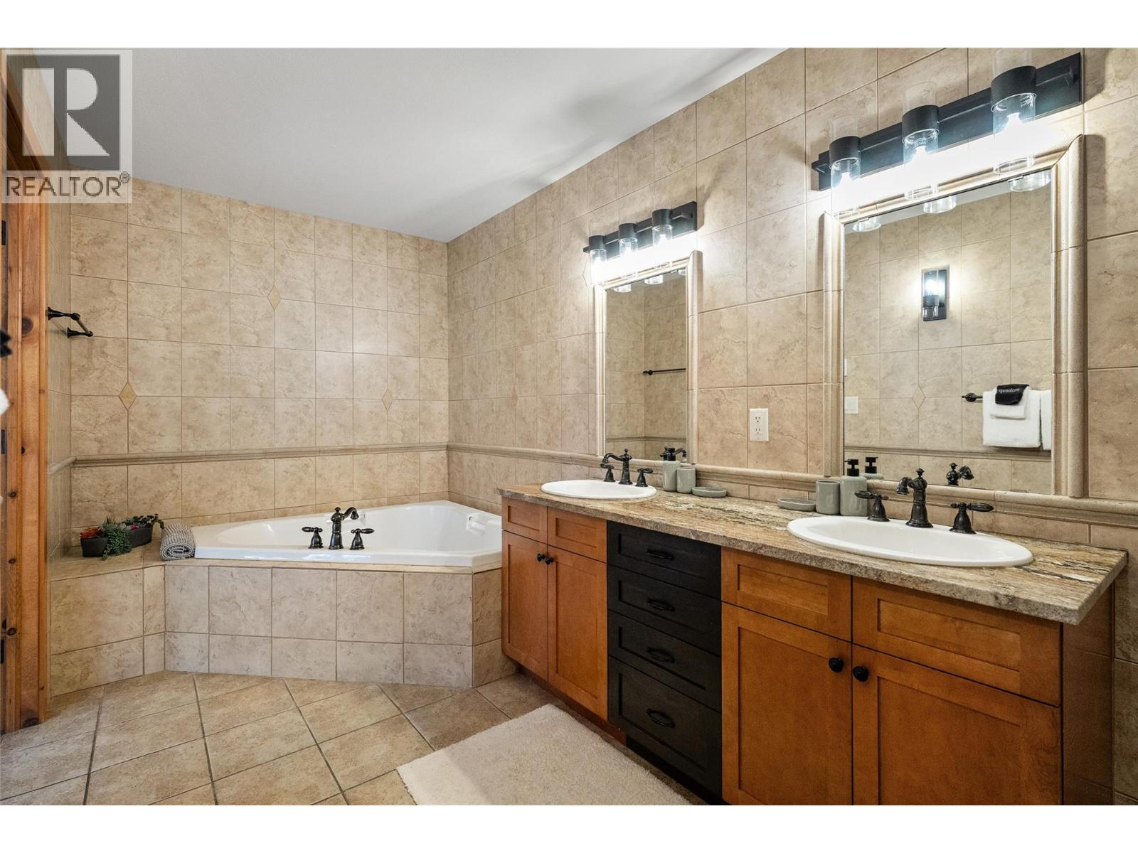1802 Greywolf Drive Property Photo 27