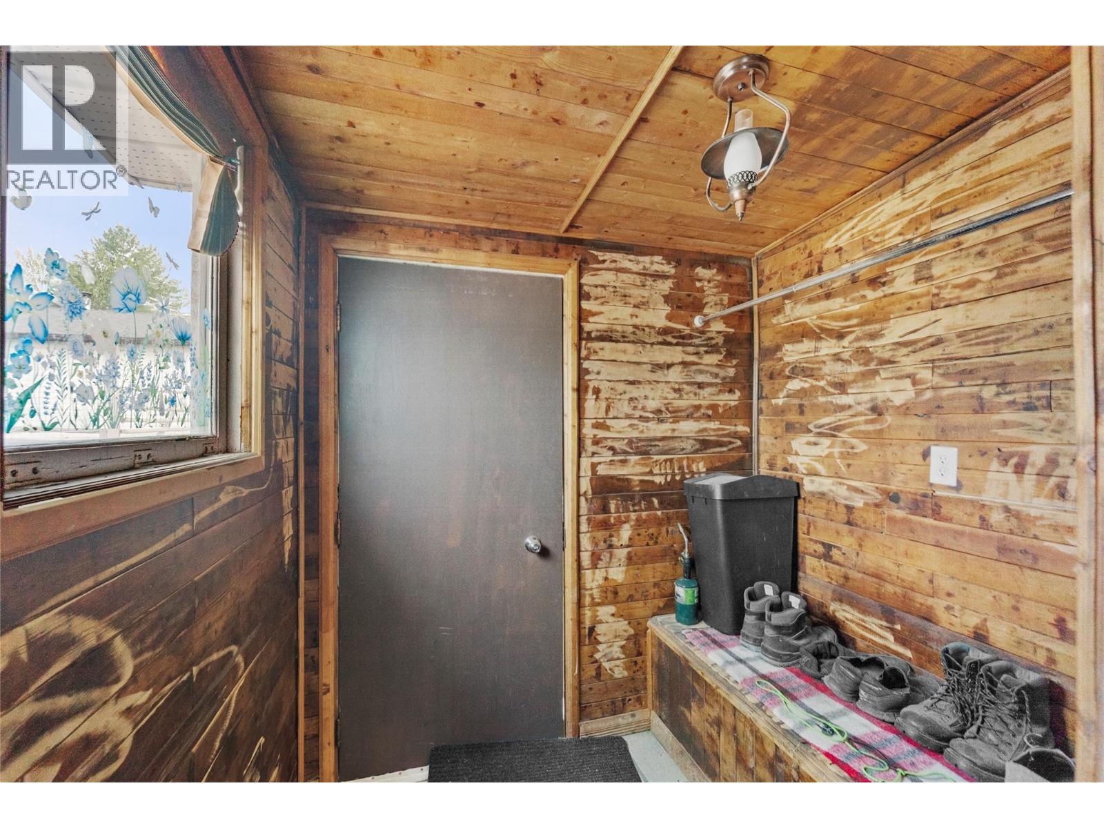 443 Morgan Avenue Property Photo 5