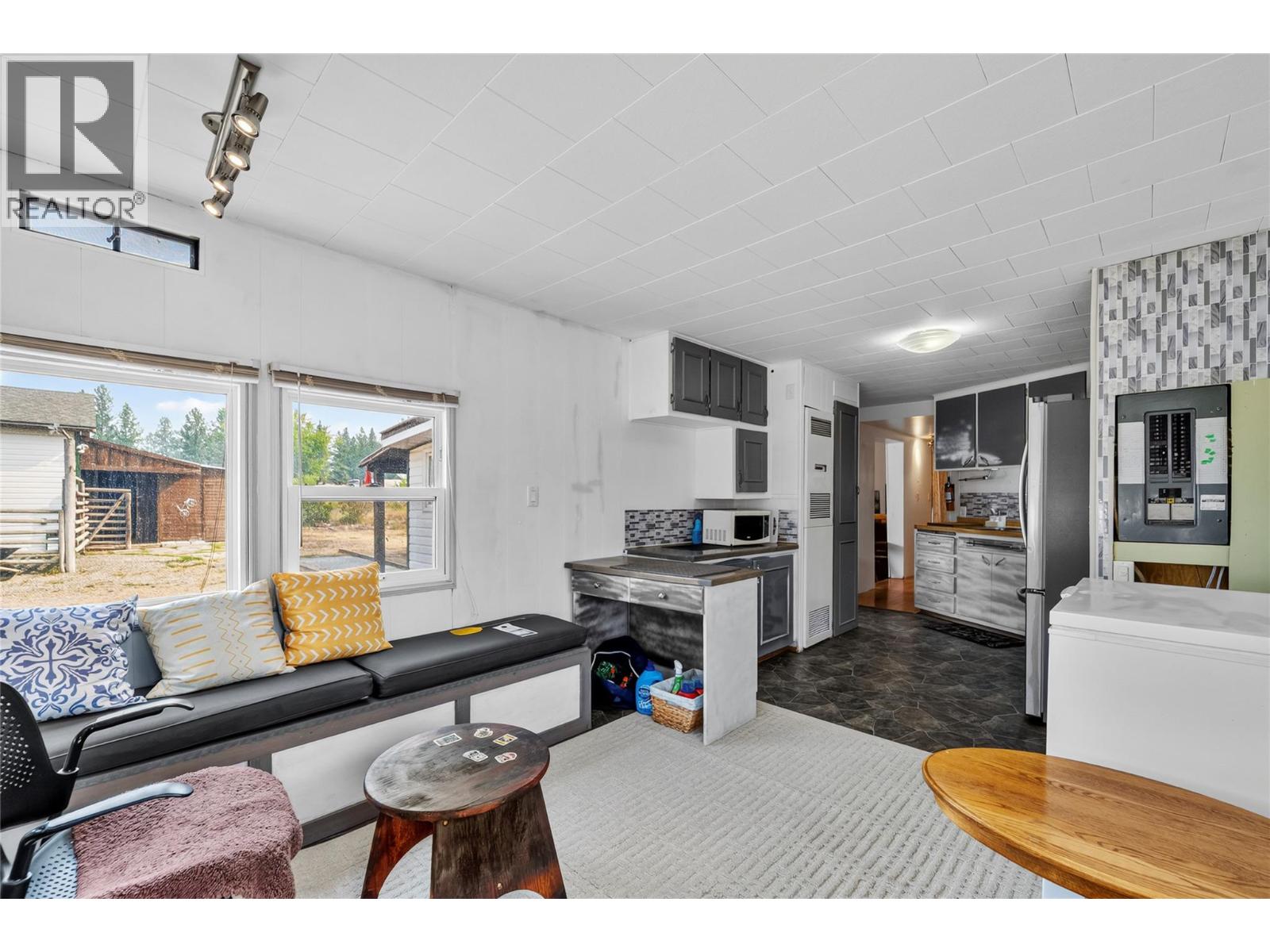 443 Morgan Avenue Property Photo 13