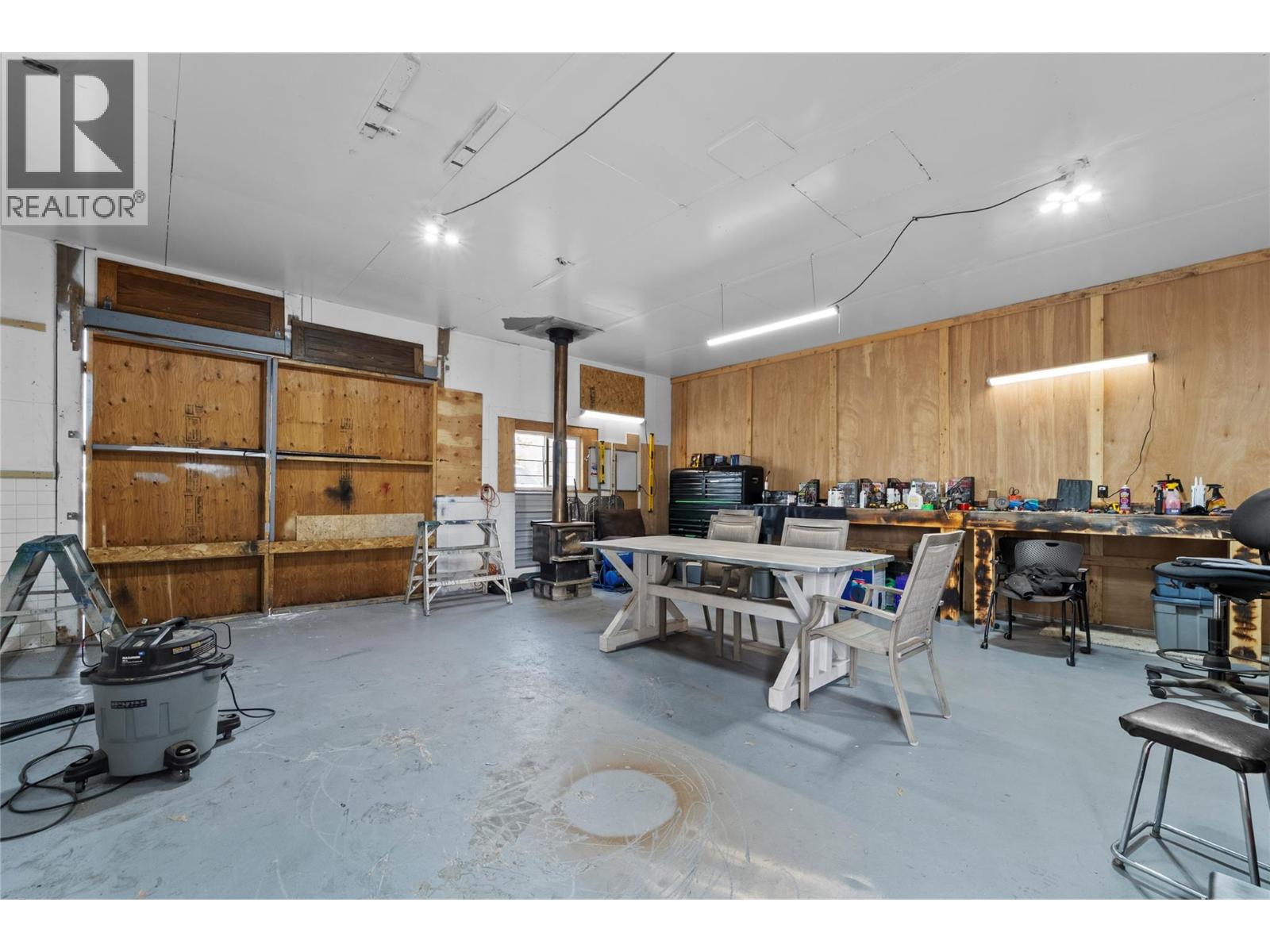 443 Morgan Avenue Property Photo 29