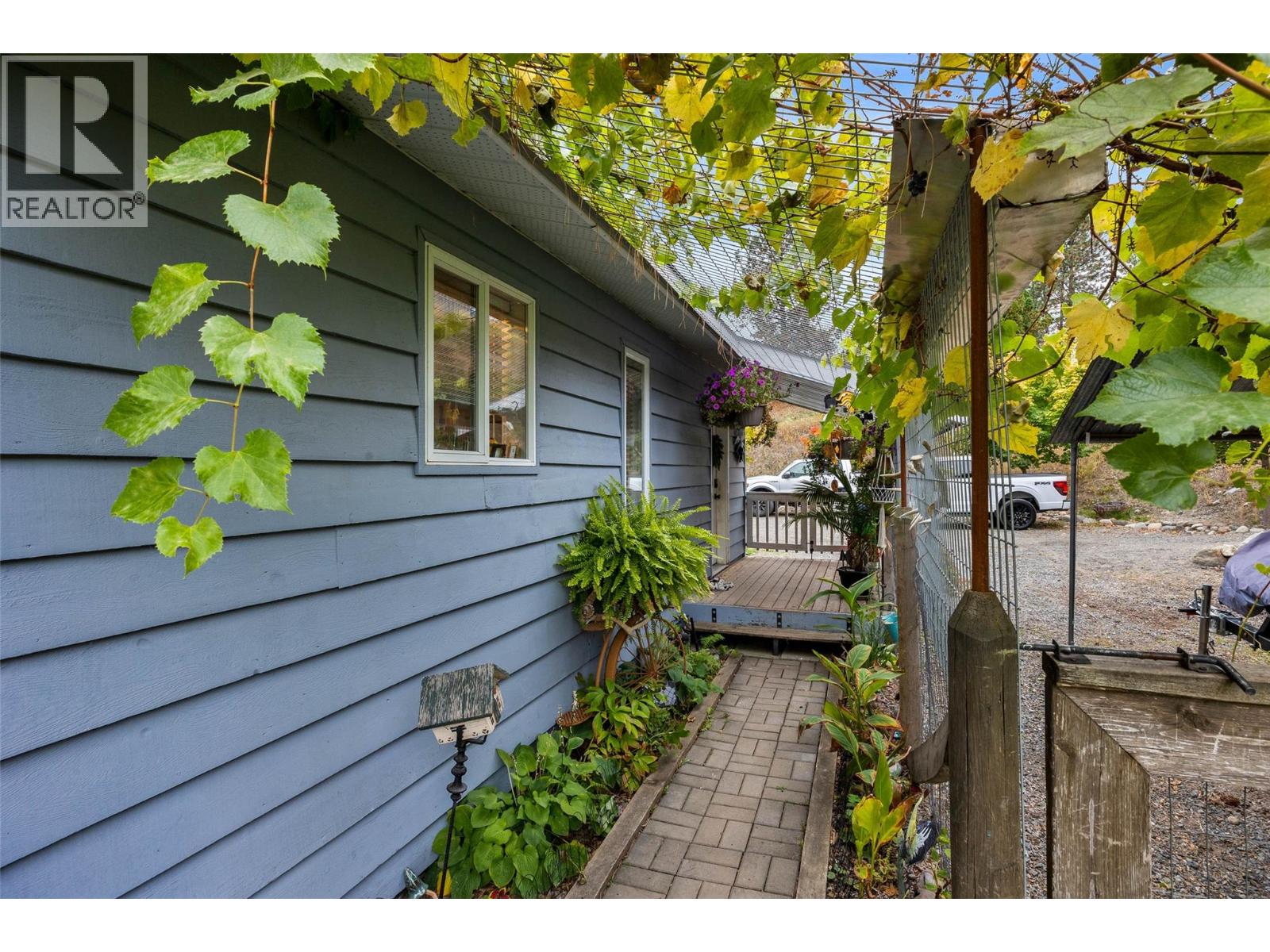 850 Inskip Road Property Photo 5