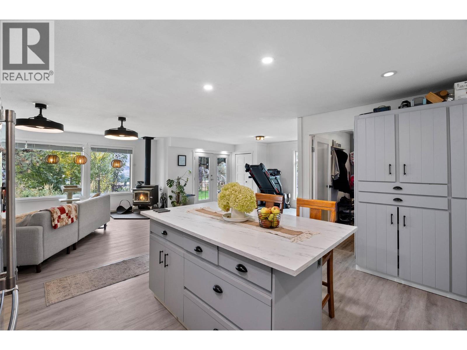 850 Inskip Road Property Photo 17