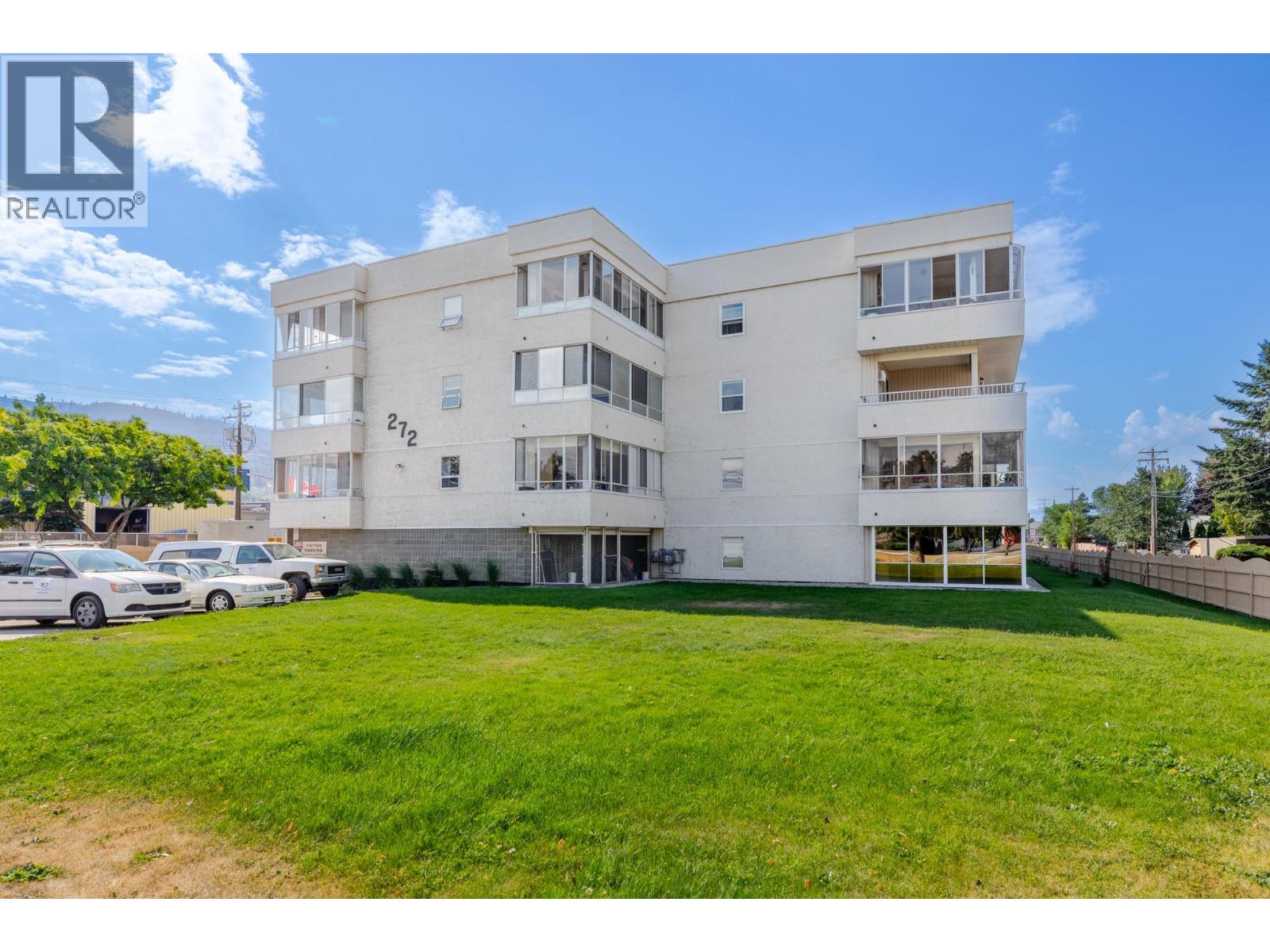 272 GREEN Avenue W Unit# 210