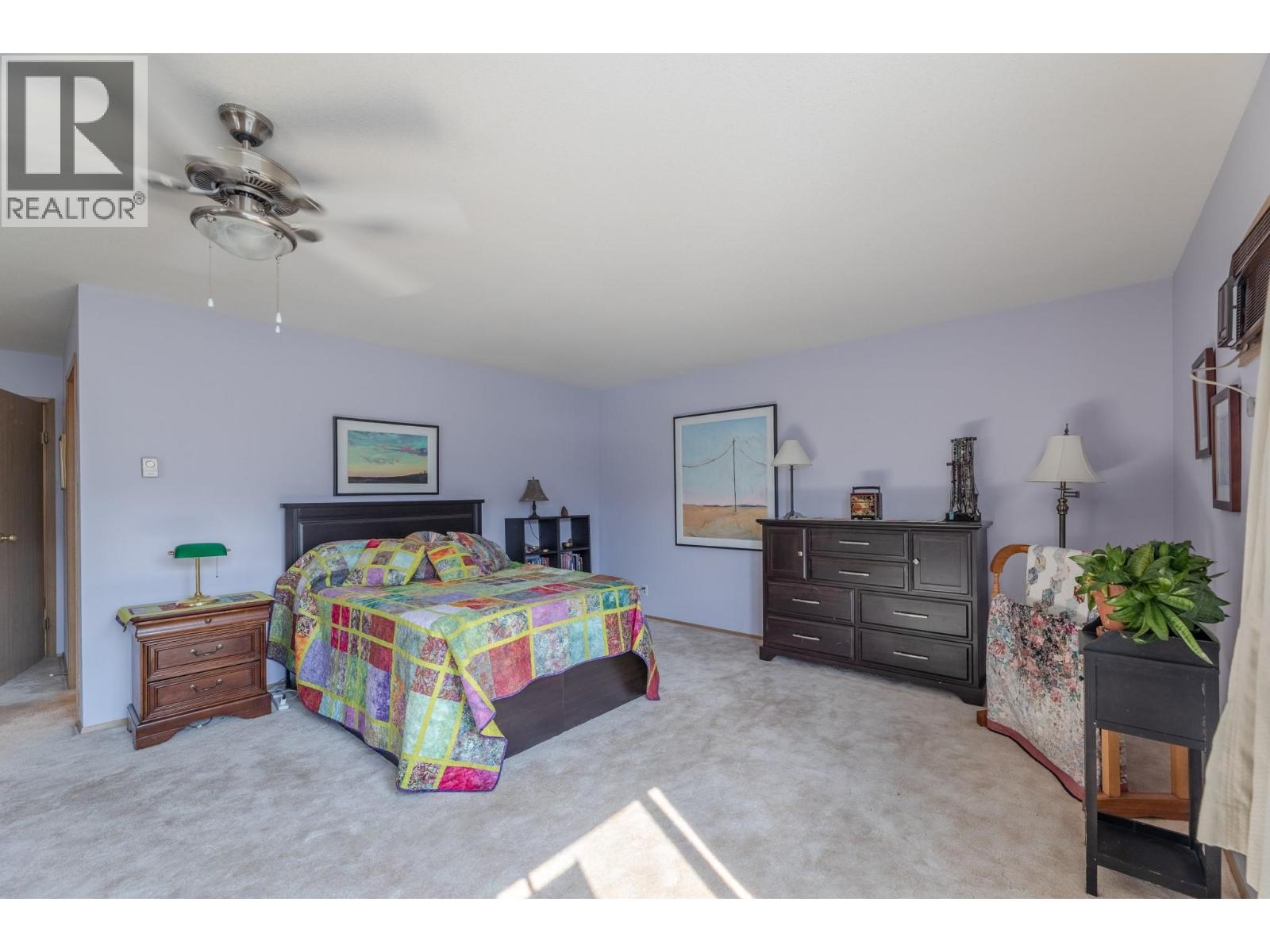 272 Green Avenue W Unit# 210 Property Photo 5