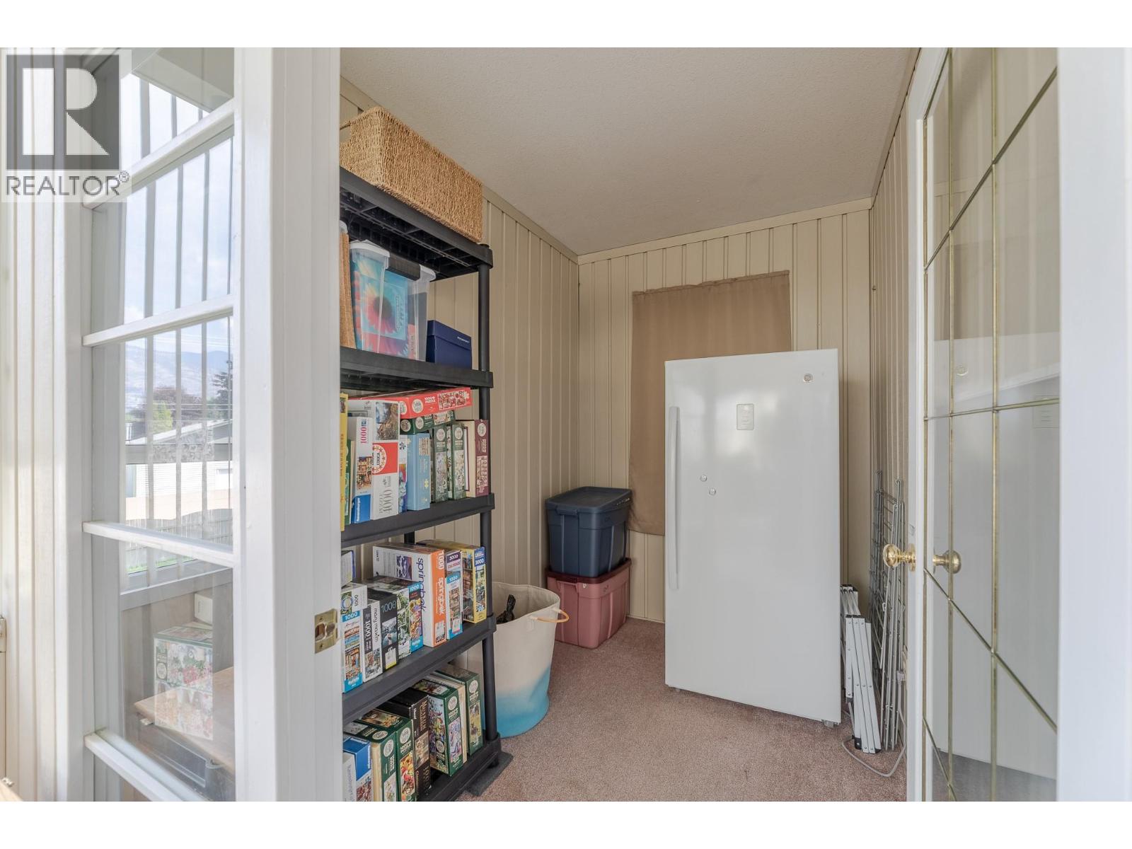 272 Green Avenue W Unit# 210 Property Photo 24