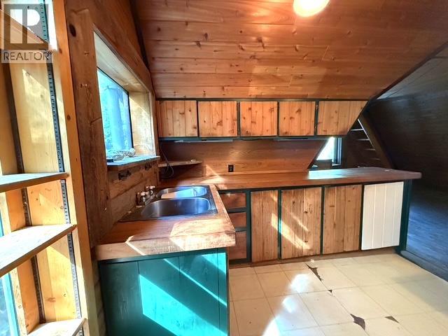 3178 Powell Road Road Property Photo 6