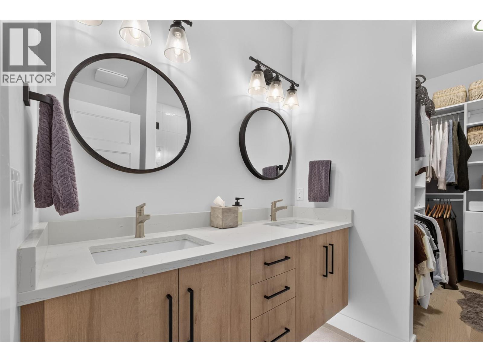 945 Borden Avenue Unit# 1 Property Photo 16