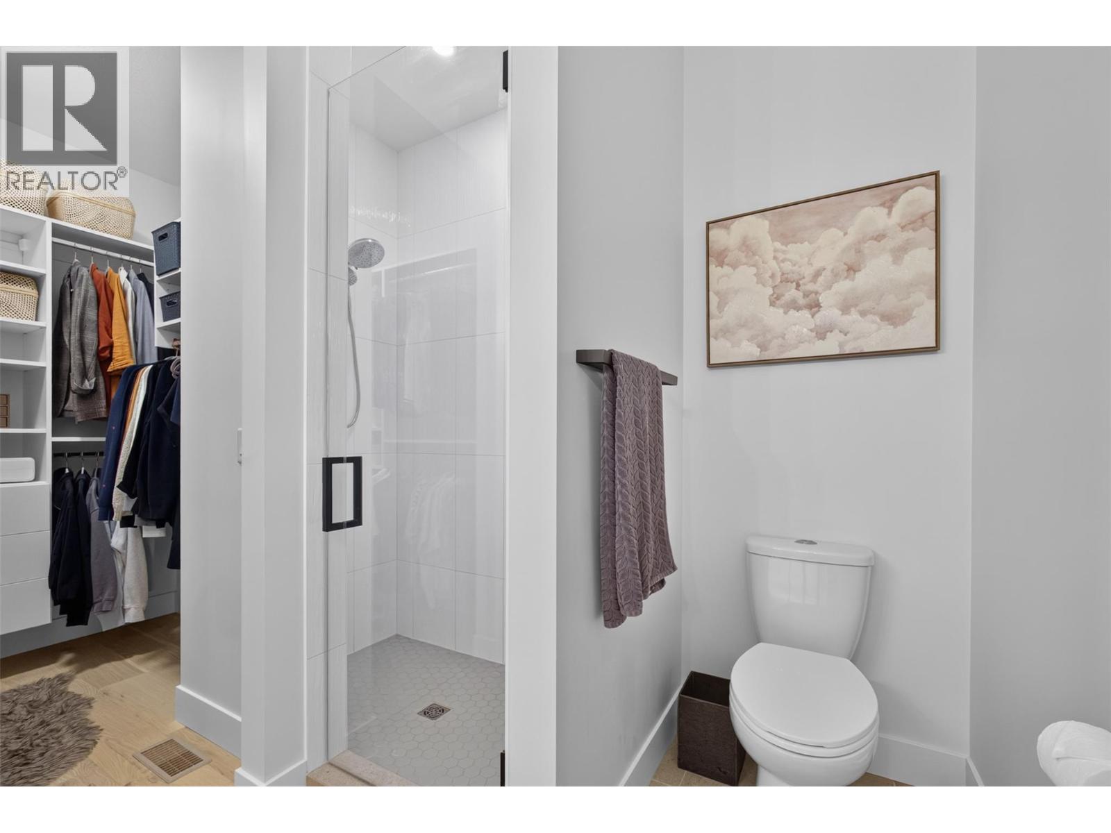 945 Borden Avenue Unit# 1 Property Photo 17