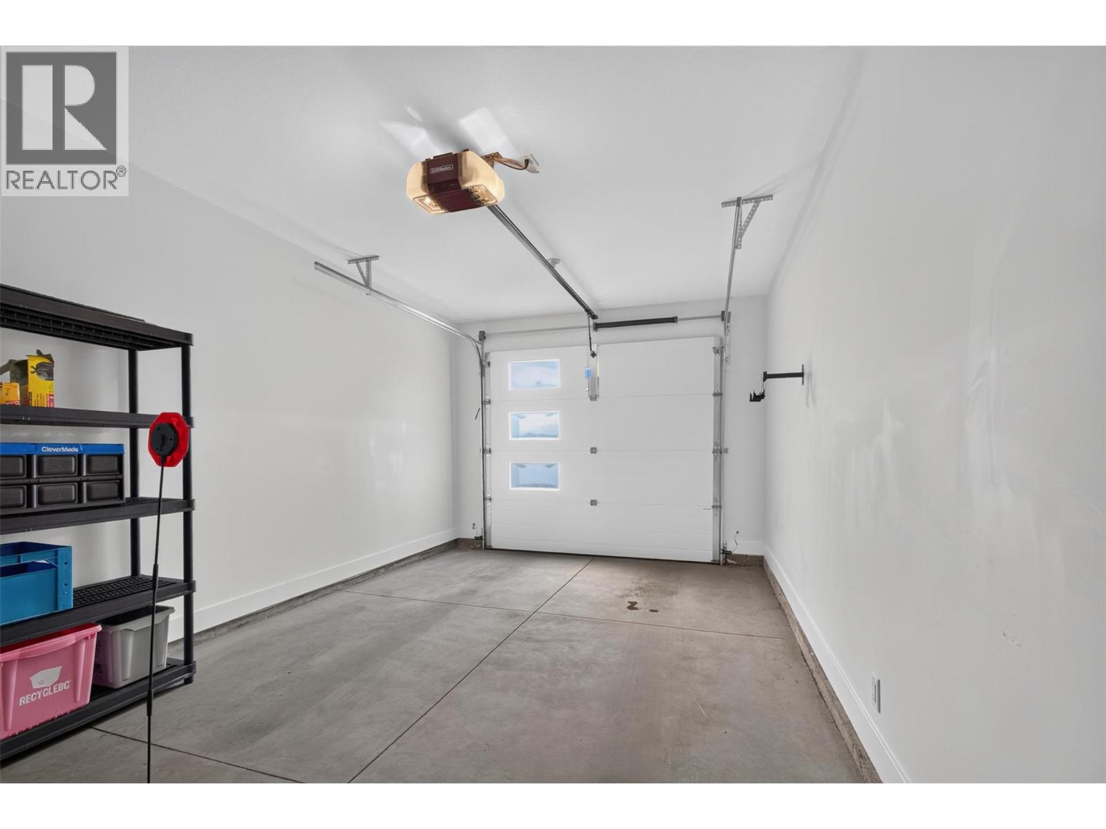 945 Borden Avenue Unit# 1 Property Photo 25