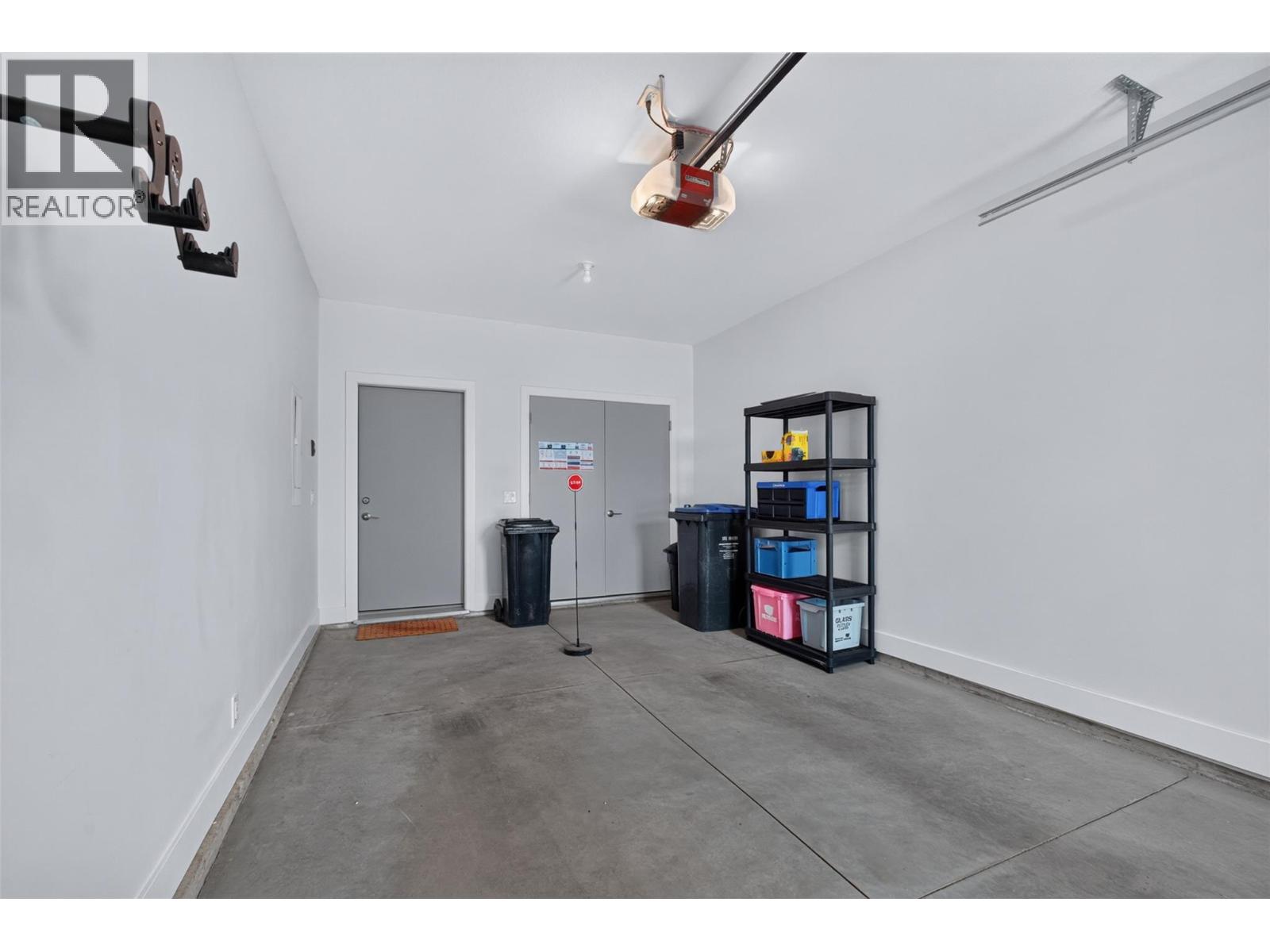 945 Borden Avenue Unit# 1 Property Photo 26