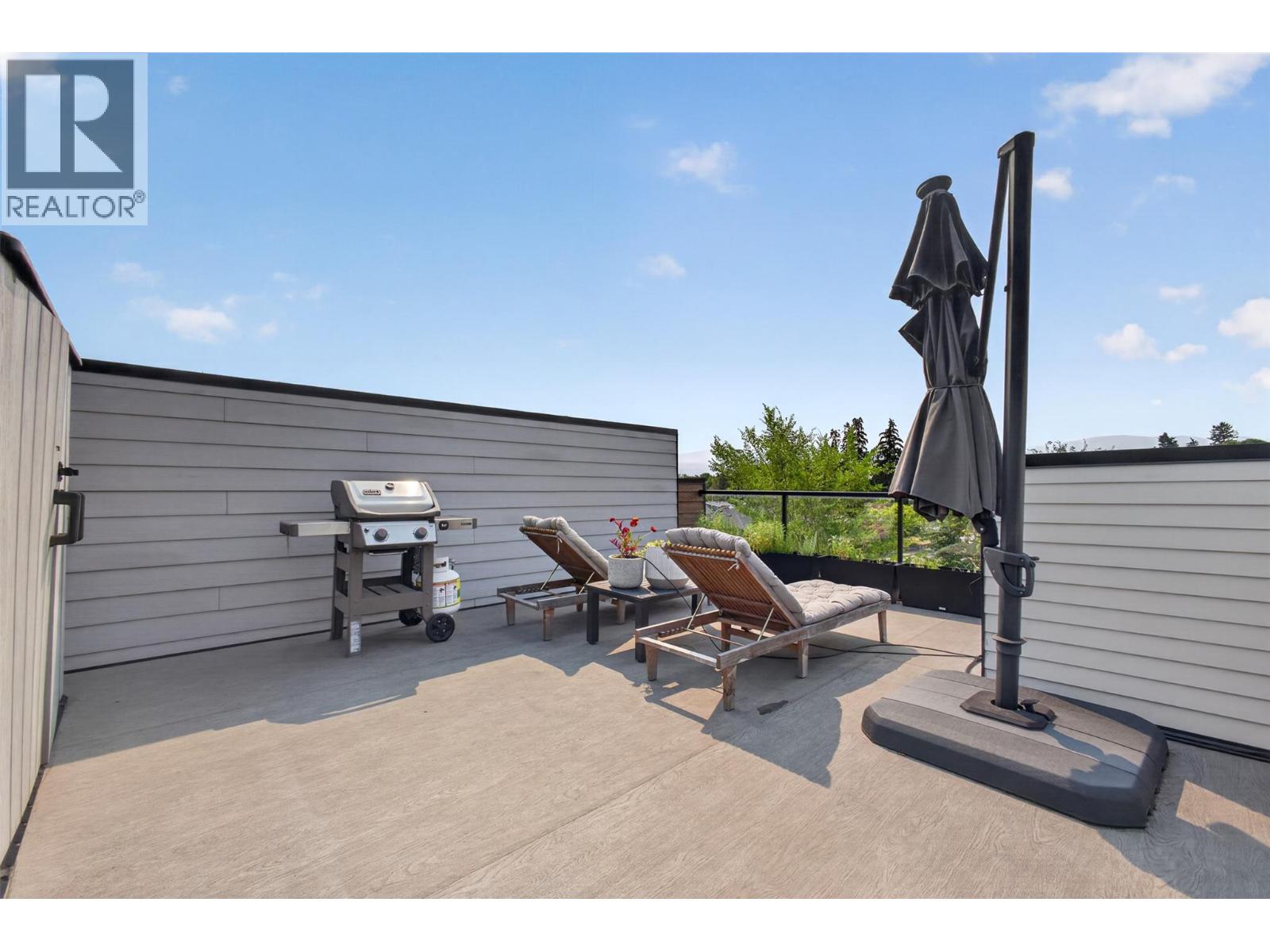 945 Borden Avenue Unit# 1 Property Photo 31