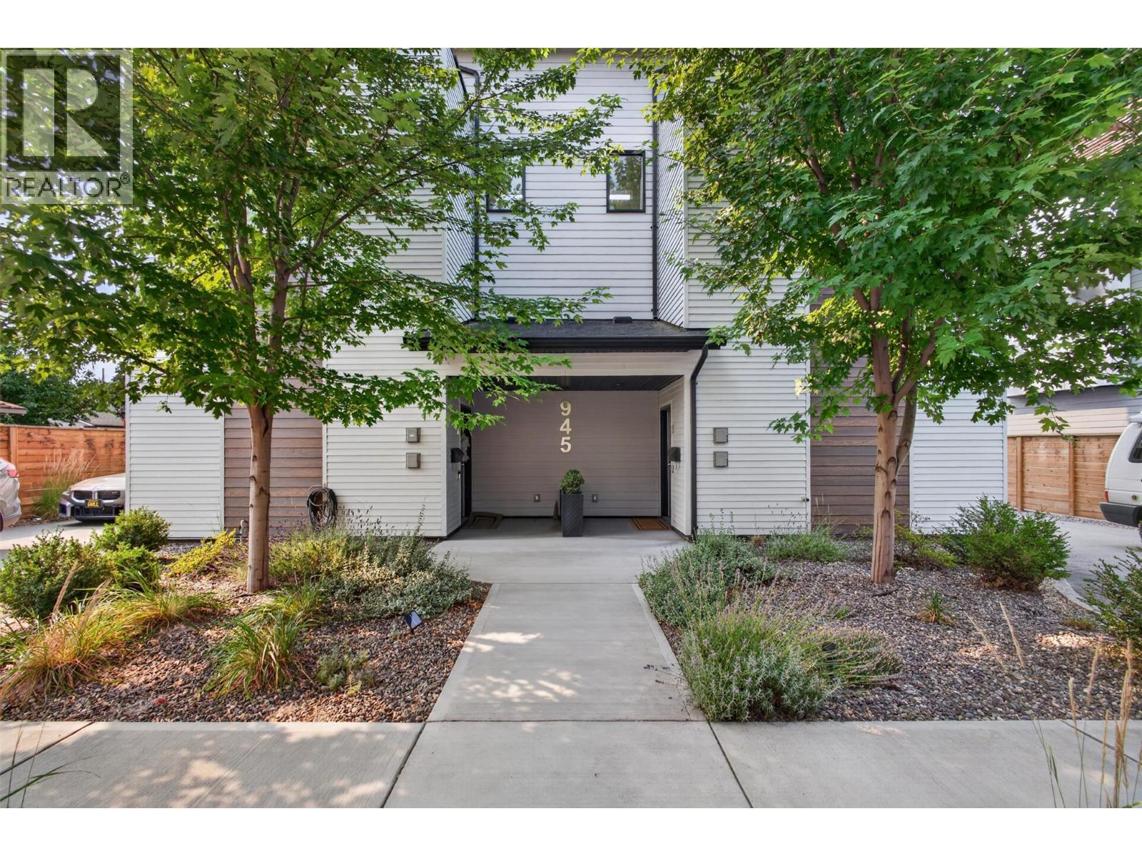 945 Borden Avenue Unit# 1 Property Photo 33