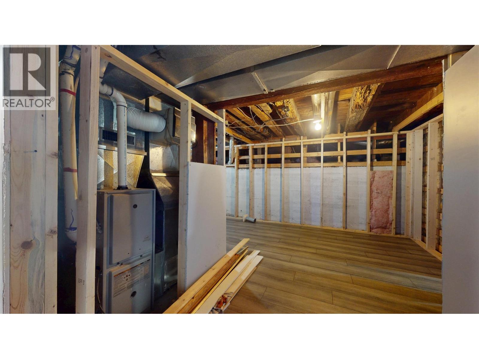 200 5th Avenue S Property Photo 25
