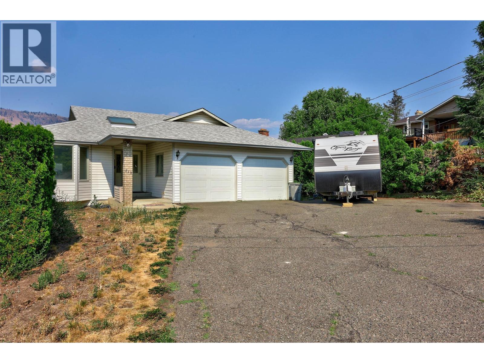 219 Strom Road Property Photo 2
