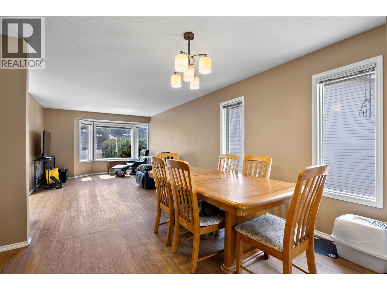 219 Strom Road Property Photo 8