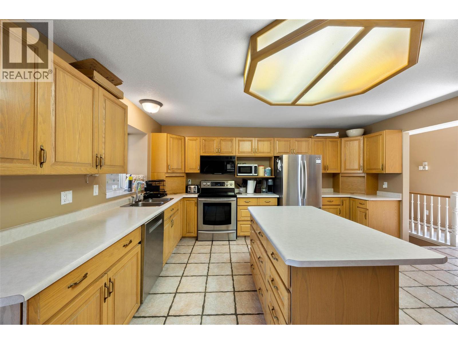 219 Strom Road Property Photo 12
