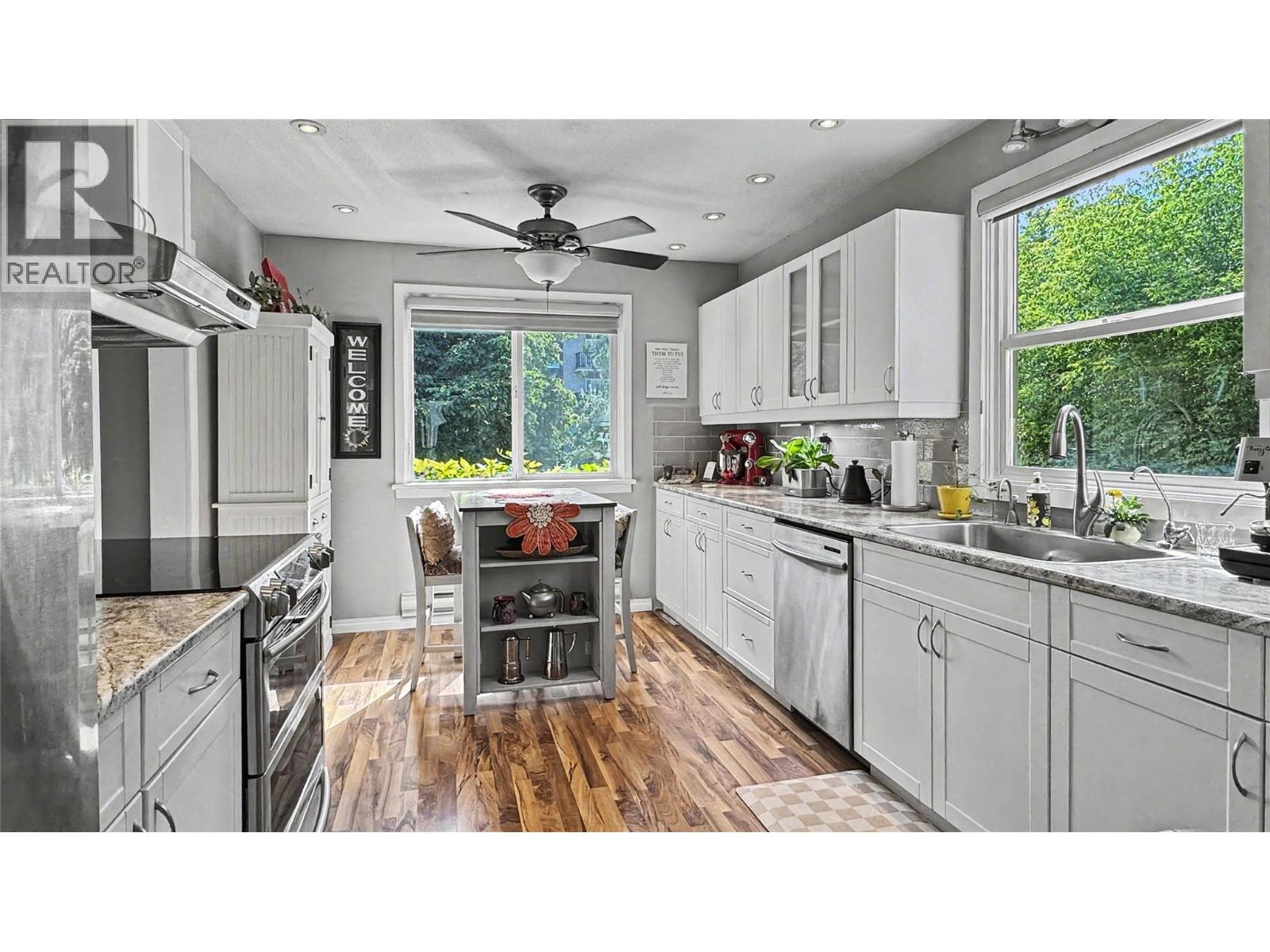 15 15th Avenue S Property Photo 11