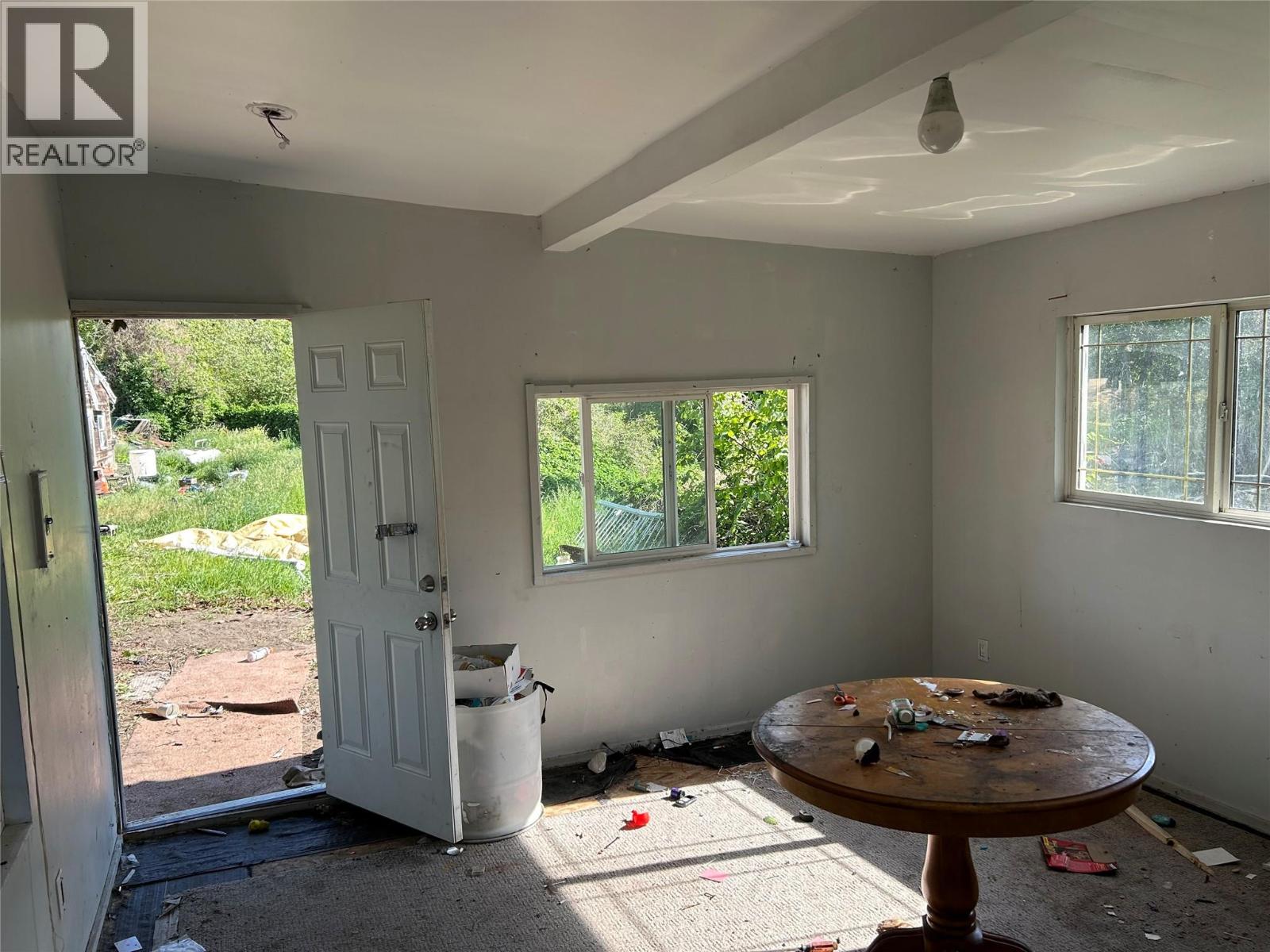 7561 Highway 97 Property Photo 10