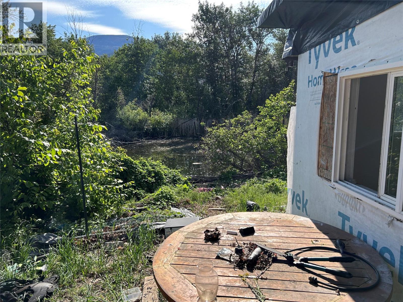 7561 Highway 97 Property Photo 11