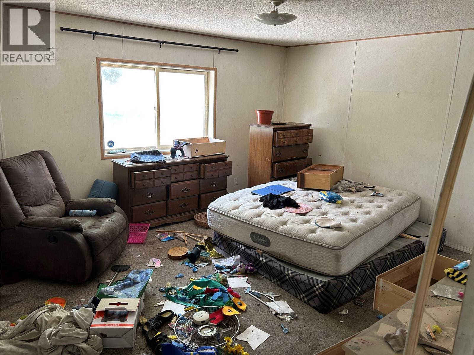7561 Highway 97 Property Photo 14