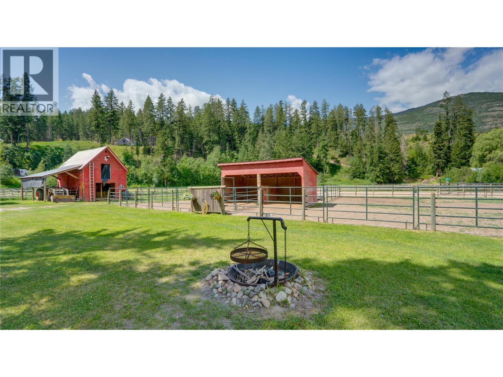796 Salmon River Road Property Photo 5