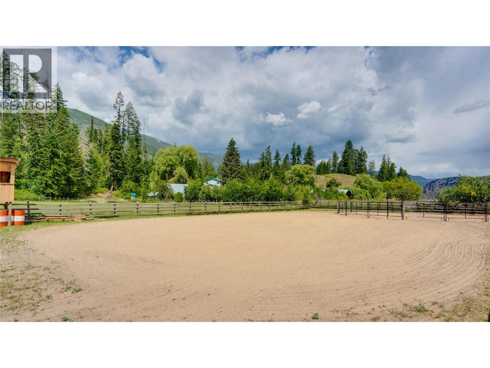 796 Salmon River Road Property Photo 7