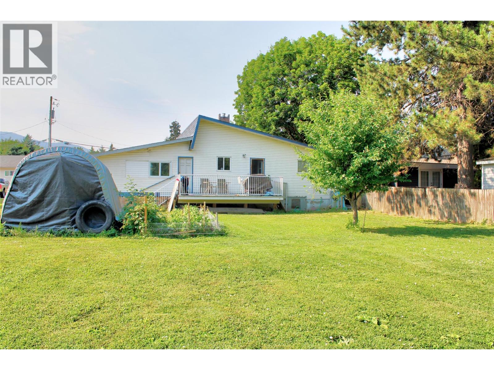 2860 Willowdale Drive Property Photo 2