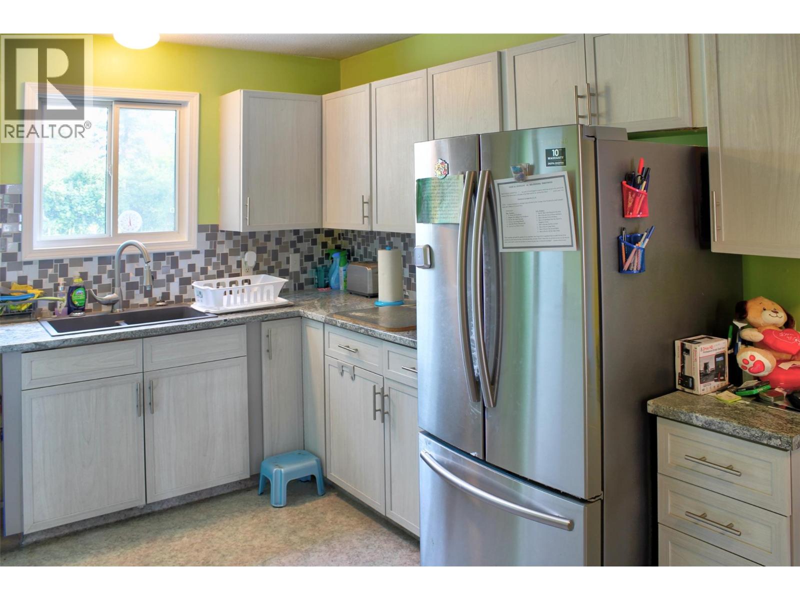 2860 Willowdale Drive Property Photo 4