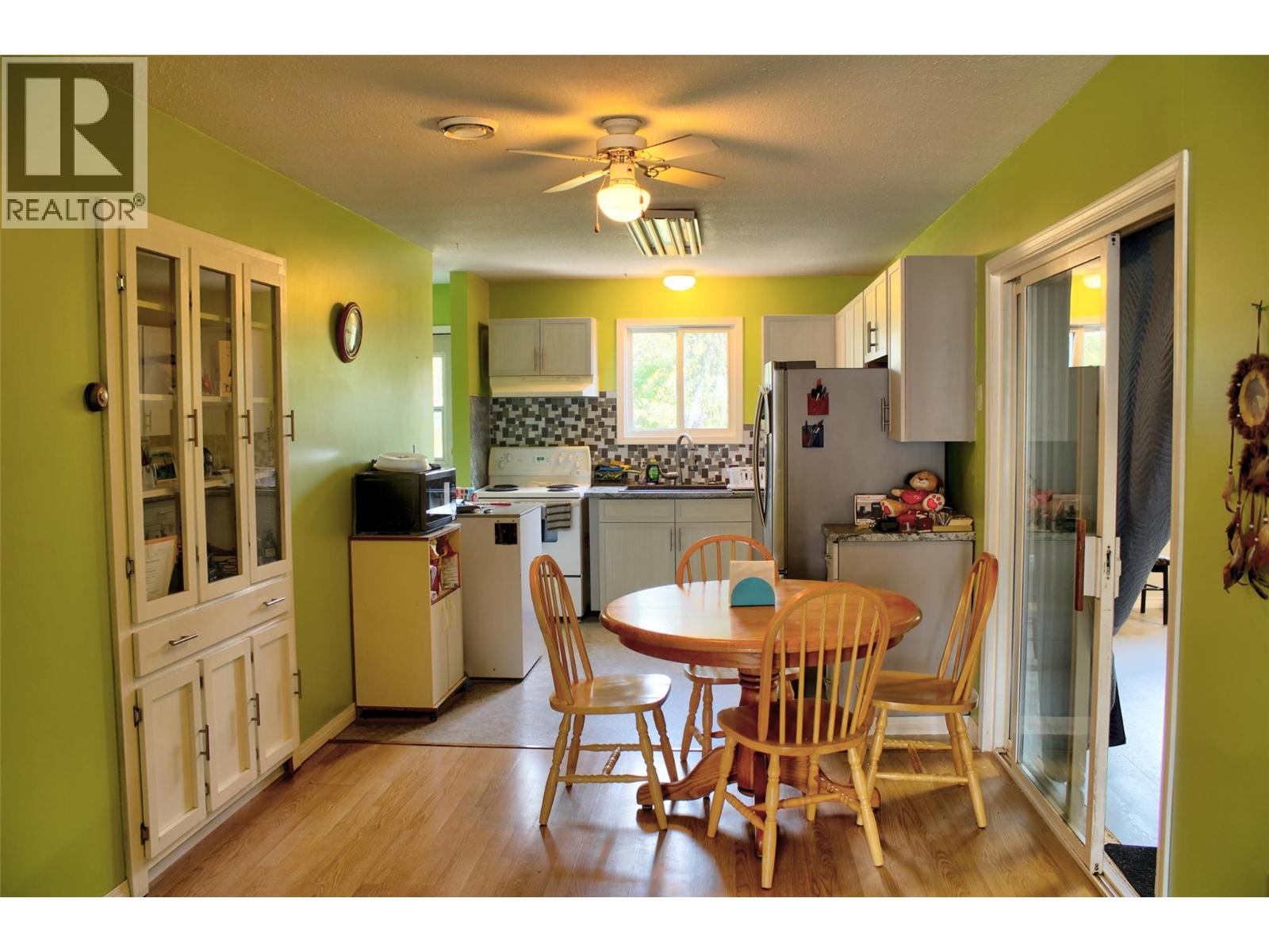 2860 Willowdale Drive Property Photo 6
