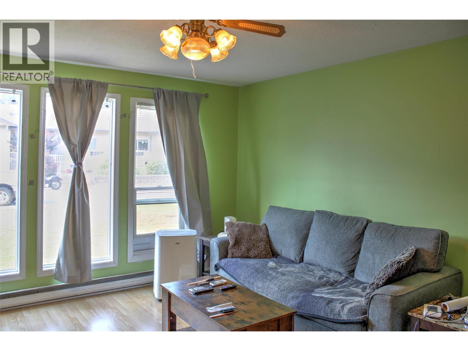2860 Willowdale Drive Property Photo 8
