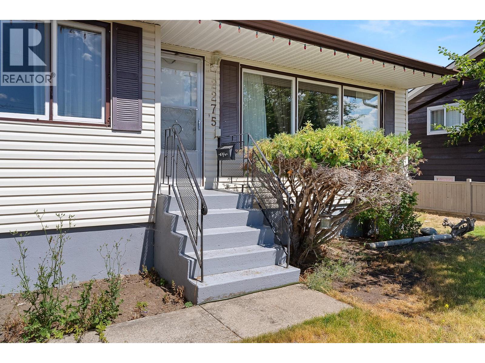 2275 Castillou Crescent Property Photo 1