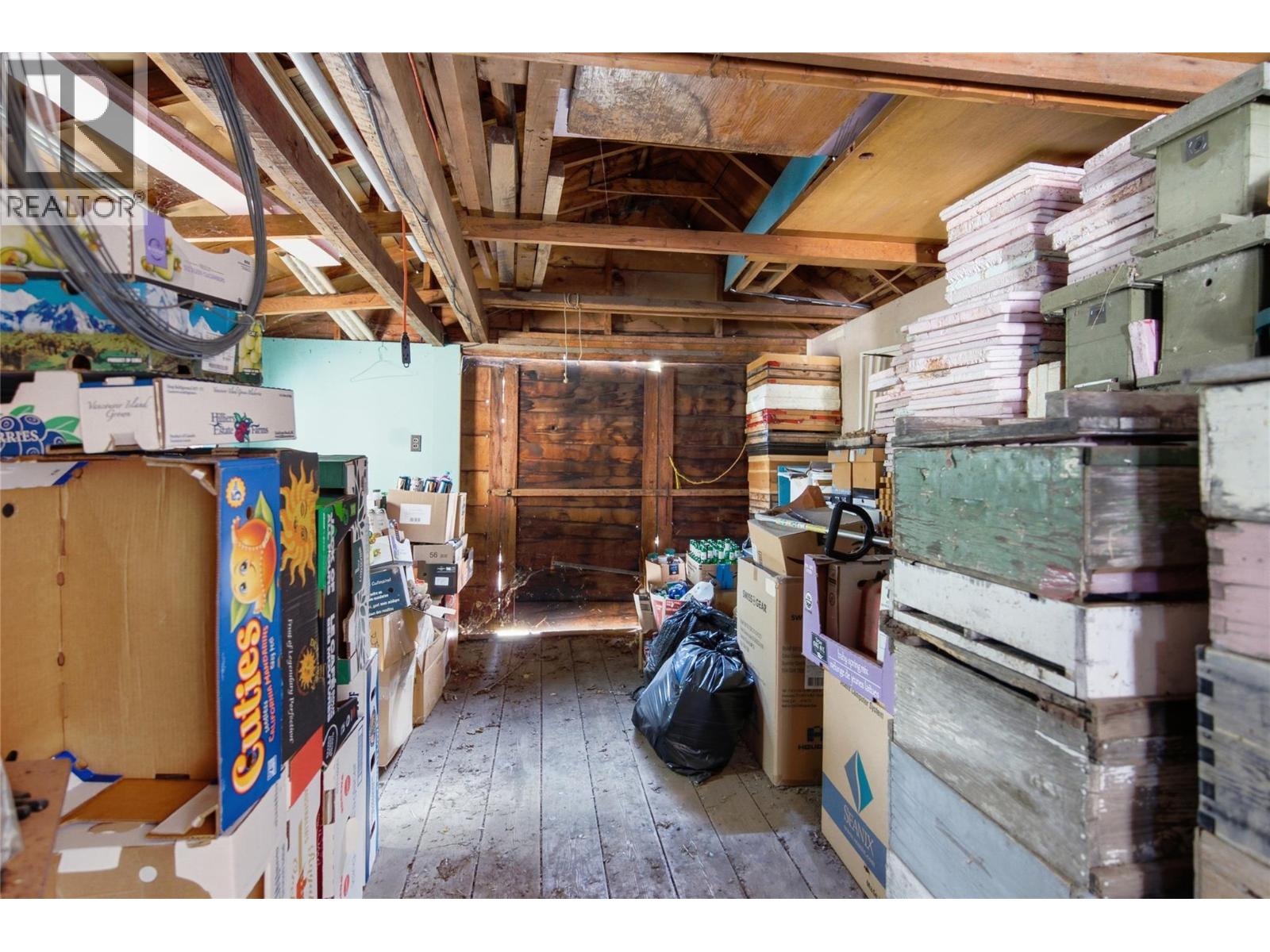 252 6th Street Property Photo 21