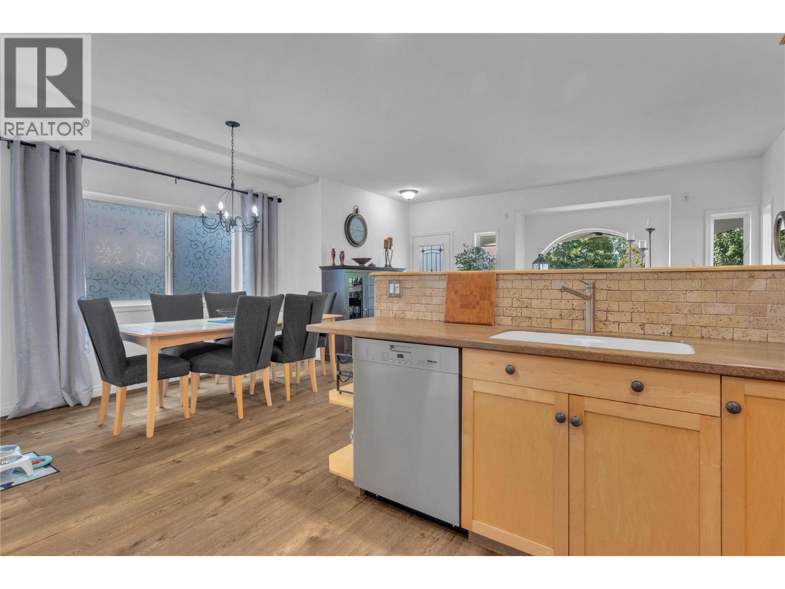 430 Mccarren Avenue Property Photo 14