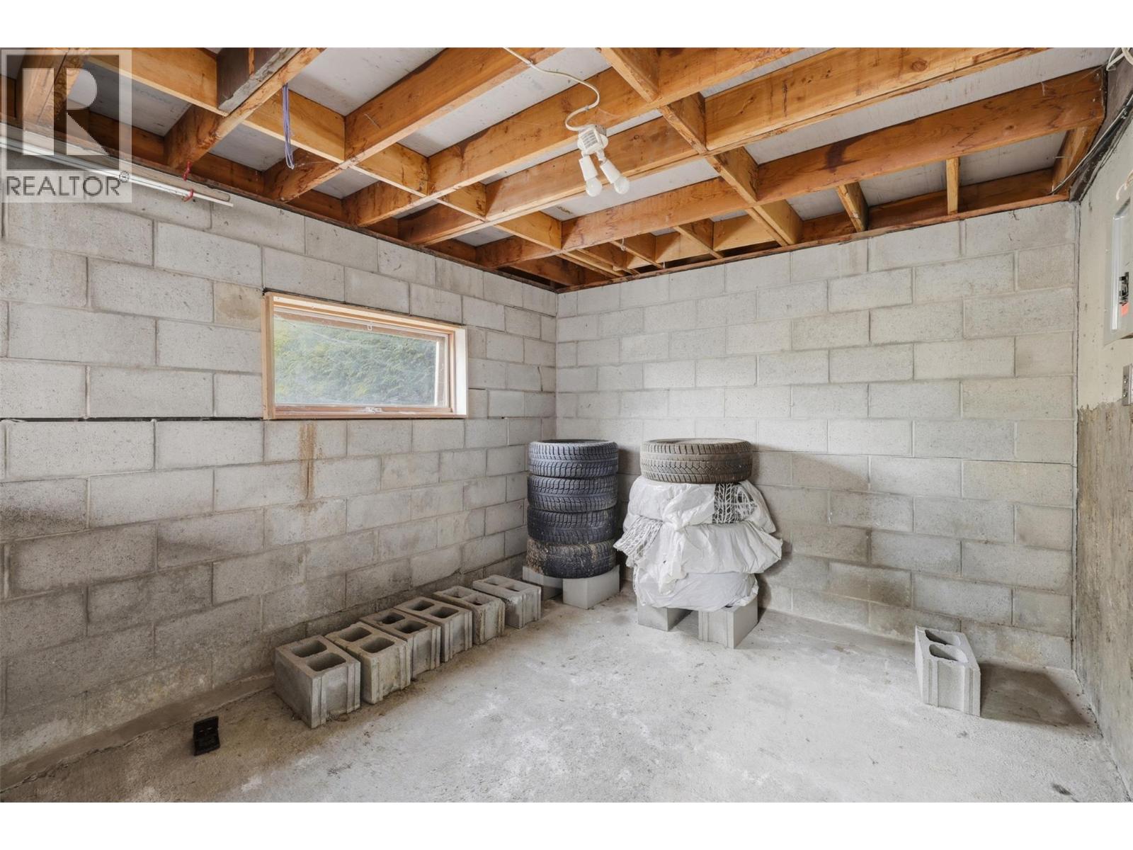 728 Driftwood Place Property Photo 53